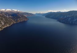 Небо над Телецким озером. Весна 2020