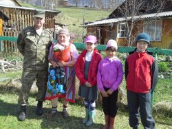 Накануне Дня Победы в Яйлю вручили подарки детям войны, проживающим в с. Яйлю. 